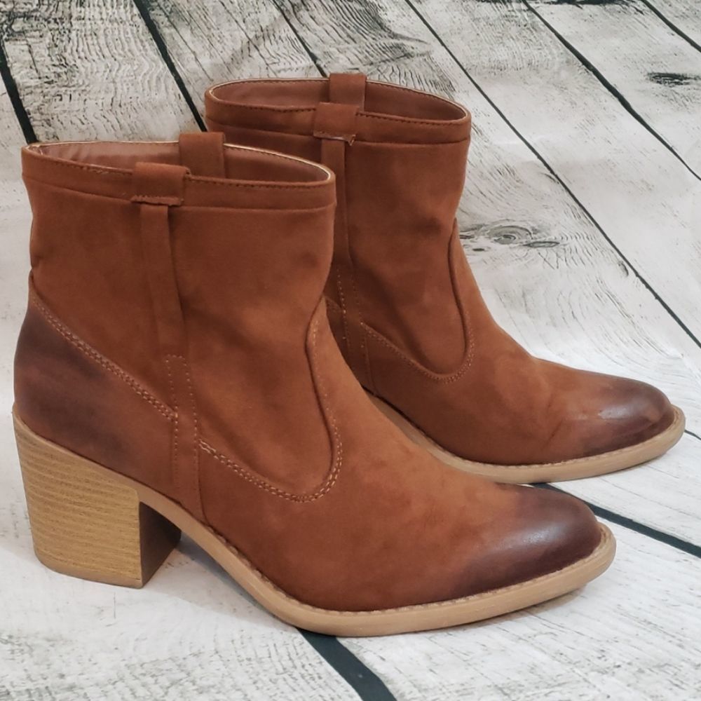 Qupid Tan Brown Faux Suede Ankle Booties